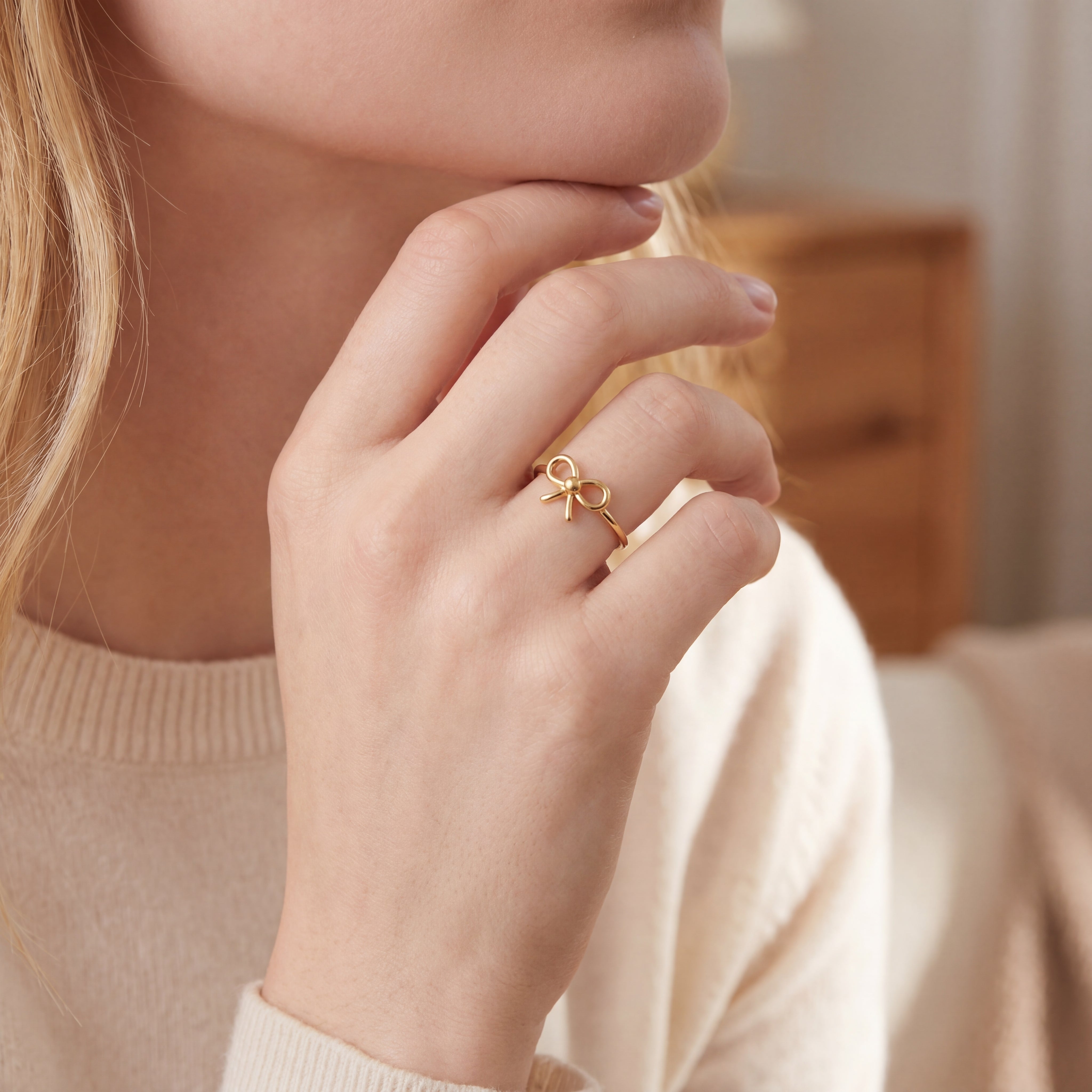 BWJ - 9ct Yellow Gold Bow Ring