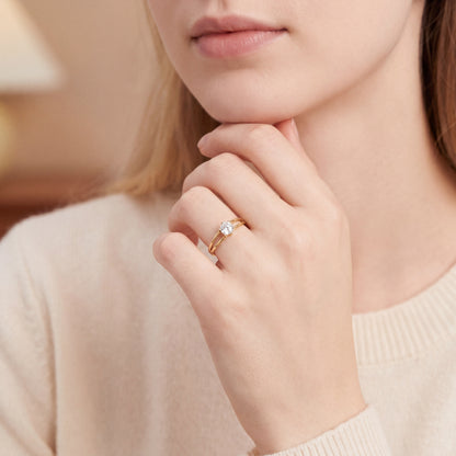 BWJ - 9ct Yellow Gold Cubic Solitaire Ring with Split Shank