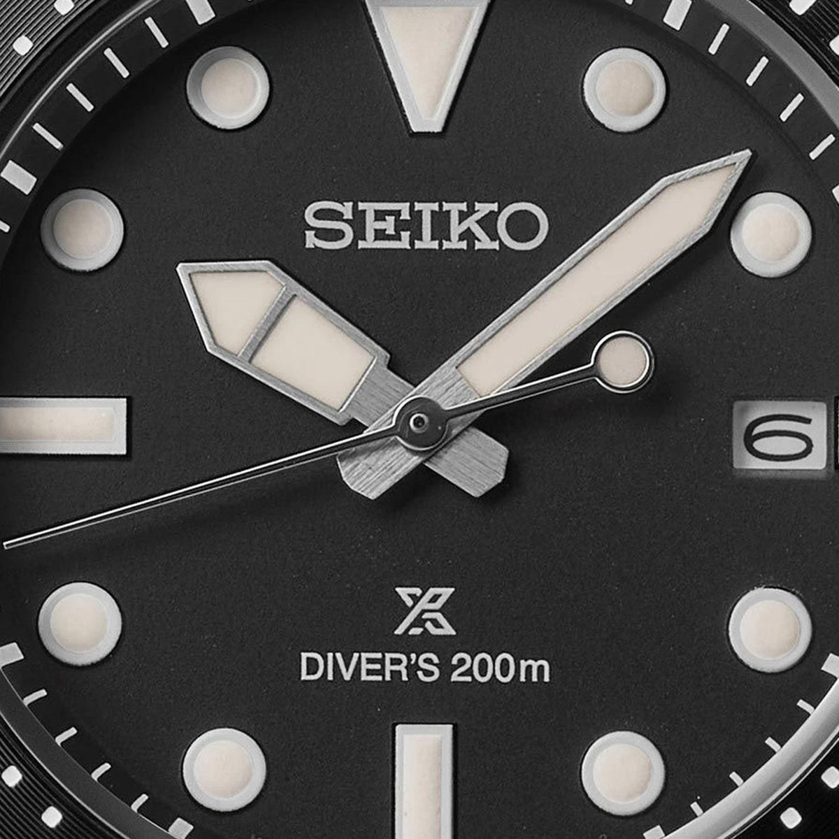 Seiko - Men Silver Stainless Steel Strap Watch - SNE597P1