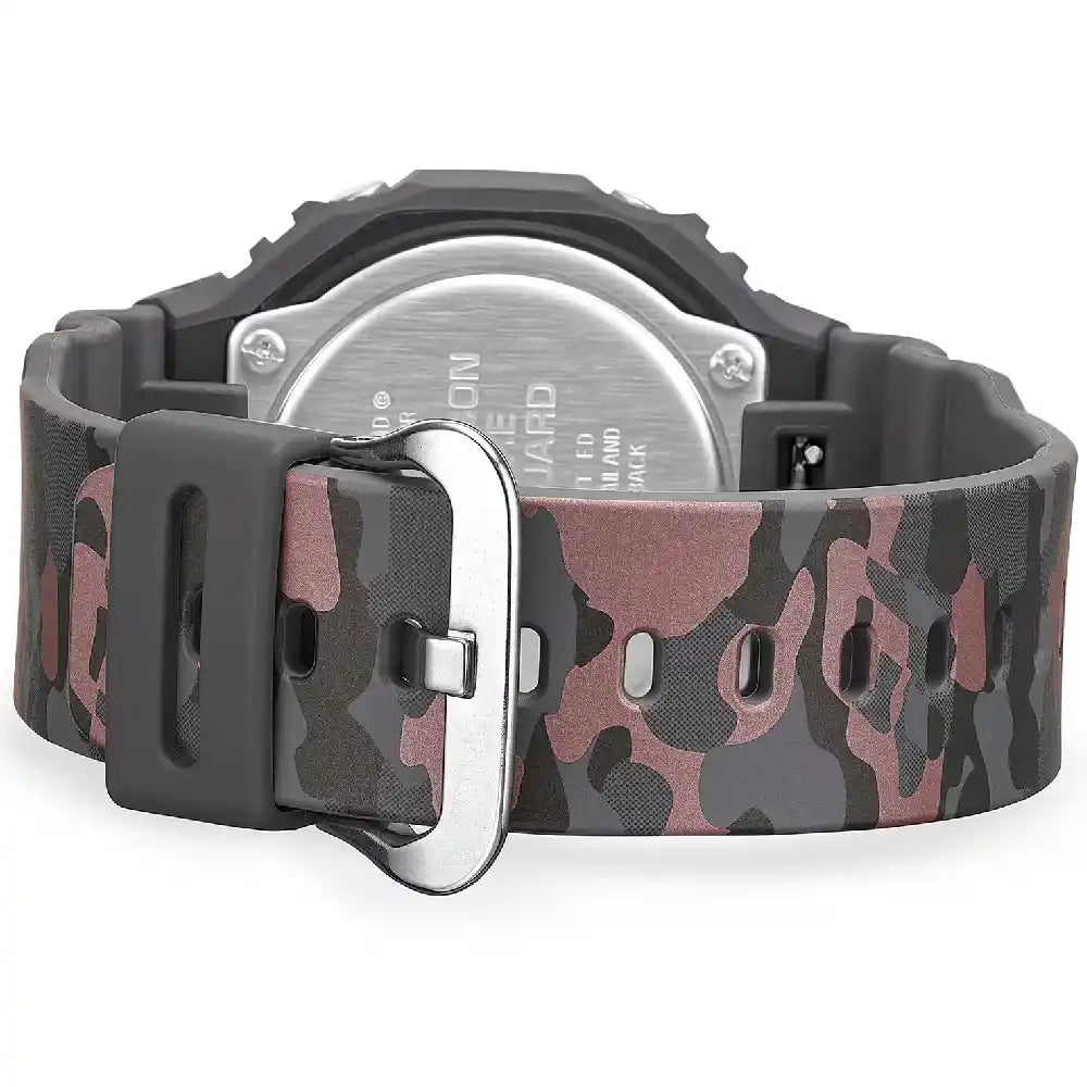 Casio G-Shock GA-2100CMD-8ADR-Carbon Core Guard-200M WR-Camo Grey/Red Watch