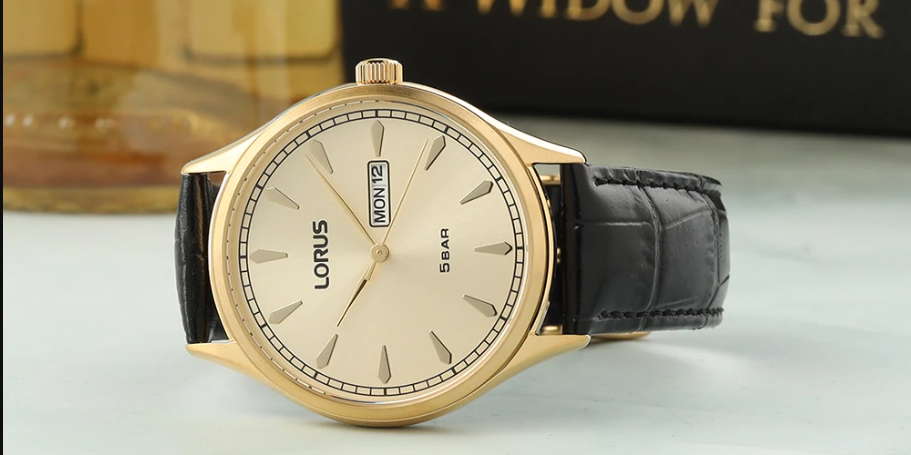Lorus - Men Black Leather Strap Watch - RH328BX9G